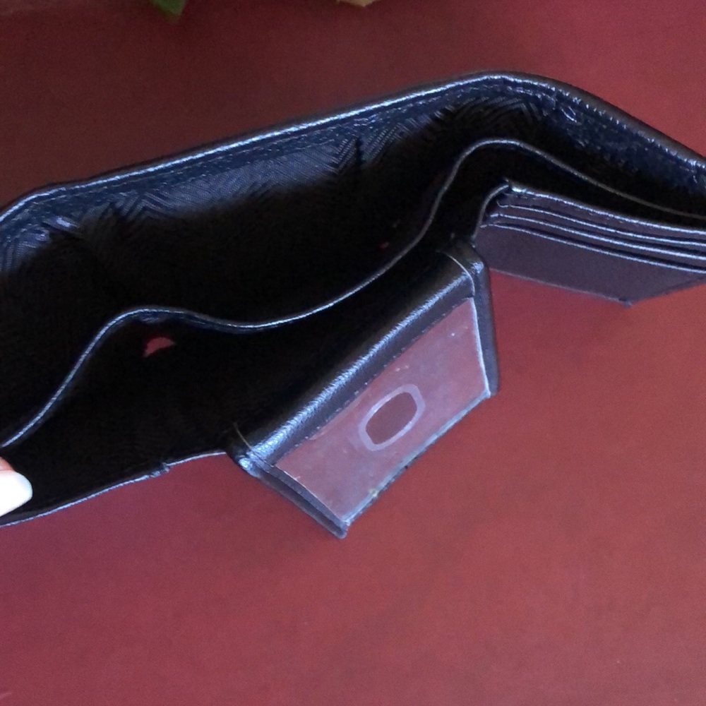 MEN’S LEATHER WALLET - Picture 6 of 15